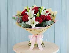 Букет цветов из:  Лилии и Розы в Шведино