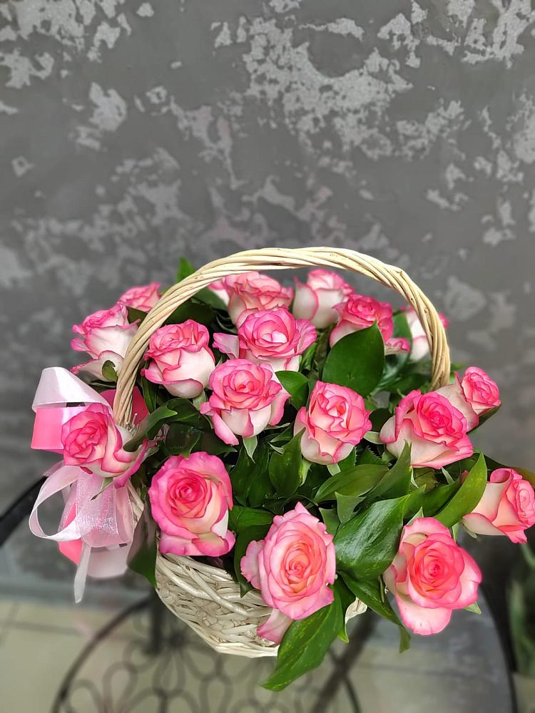 Цветочная композиция из Розы в корзине в Шведино