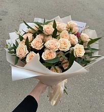 Букет Кремовые розы Латте в Шведино