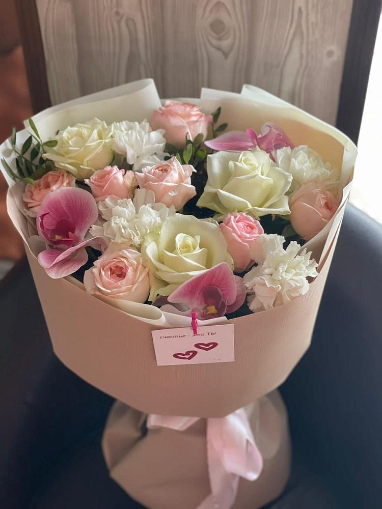 Букет цветов из: Орхидеи, Розы и Гвоздики в Шведино