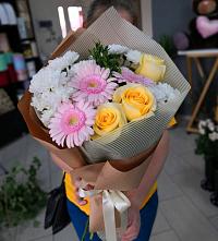 Букет цветов из:  Герберы, Розы и Хризантемы в Шведино
