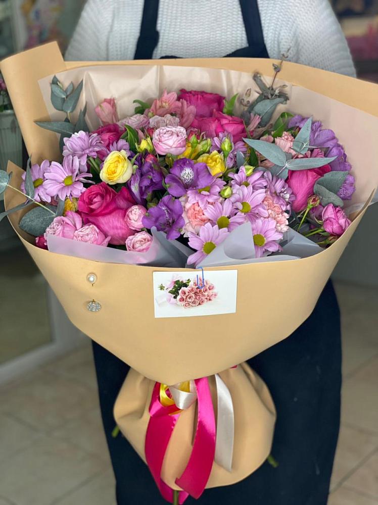 Букет цветов из: Хризантемы, Гвоздики и Альстромерии в Шведино