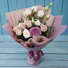 Букет цветов из:  Розы и Лизиантусы в Шведино