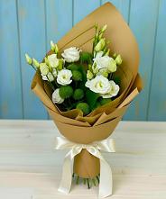 Букет цветов из:  Хризантемы и Лизиантусы в Шведино