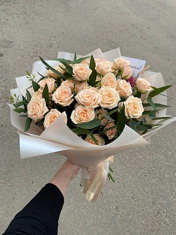 Букет Кремовые розы Латте в Шведино