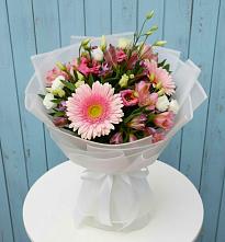 Букет цветов из:  Герберы, Альстромерии и Лизиантусы #REPLACE_PRED# Шведино