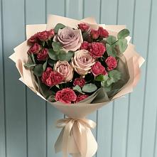 Букет цветов из:  Гвоздики и Розы в Шведино