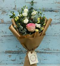 Букет цветов из:  Розы и Лизиантусы в Шведино