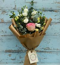 Букет цветов из:  Розы и Лизиантусы в Шведино